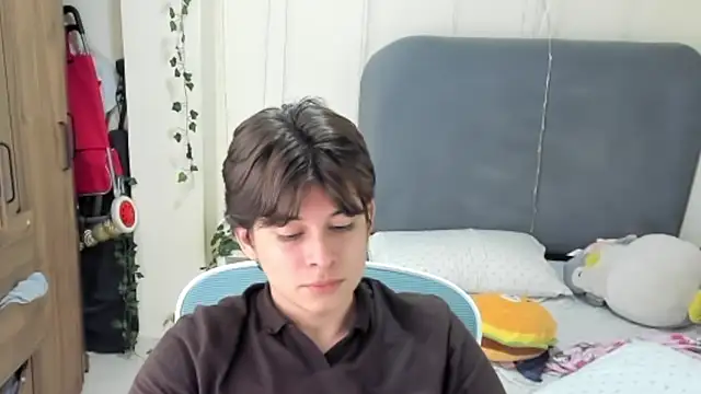 Felixzyn online show from June 2026 07:11:01 PM