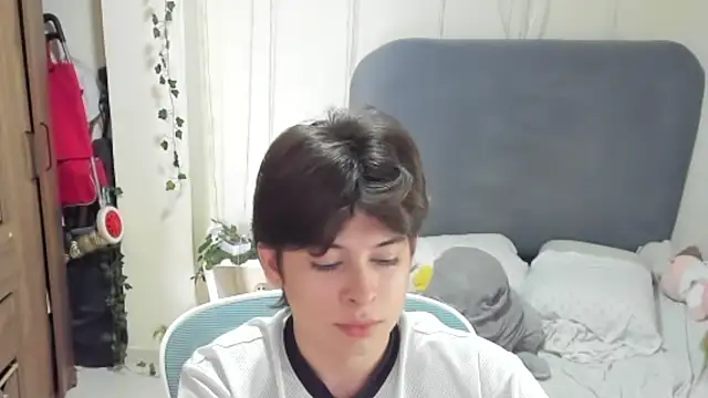 Felixzyn online show from June 2026 07:35:01 PM