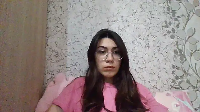 AliceDiamond5432 online show from May 2026 07:18:01 PM