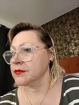 I amVeronicle online show from May 2026 06:36:02 PM
