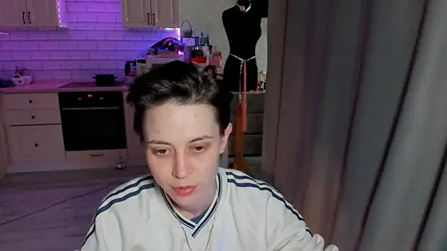 EVAARUS online show from April 2026 07:51:01 PM