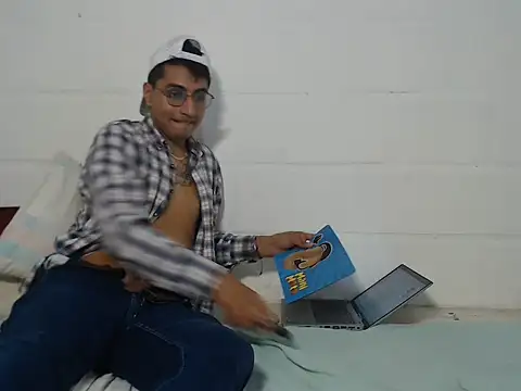 alan048idk online show from May 2026 06:59:01 PM