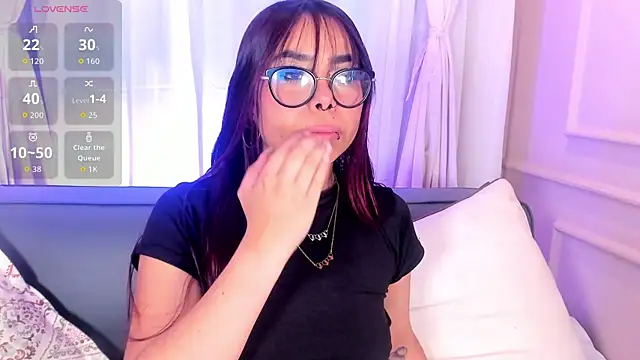 Little natty  online show from May 2026 06:13:01 PM