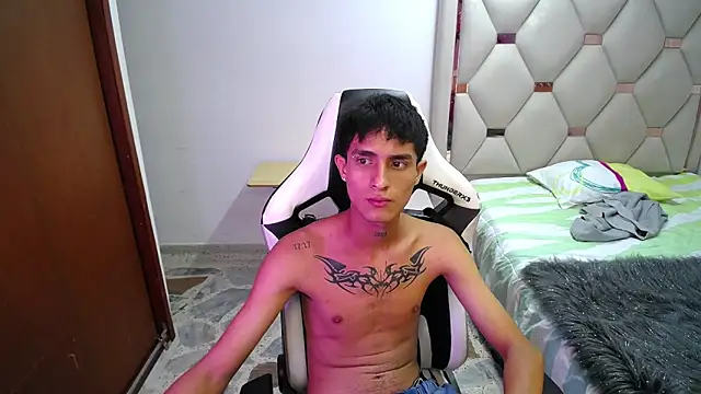 AAA WHITE online show from April 2026 05:07:01 AM