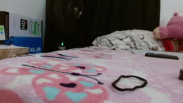 LIli Candy Dirty online show from April 2026 06:44:02 PM