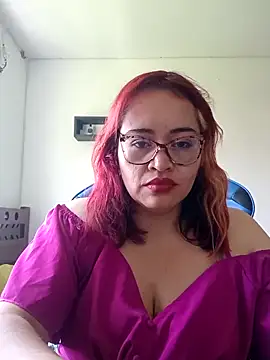 Snapshot of Amaranta-Luque chatting on April 2026 07:33:02 PM Amaranta-Luque online show from April 2026 07:33:02 PM