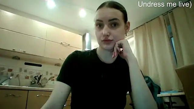 Snapshot of Lisanta chatting on May 2026 04:13:01 PM Lisanta online show from May 2026 04:13:01 PM