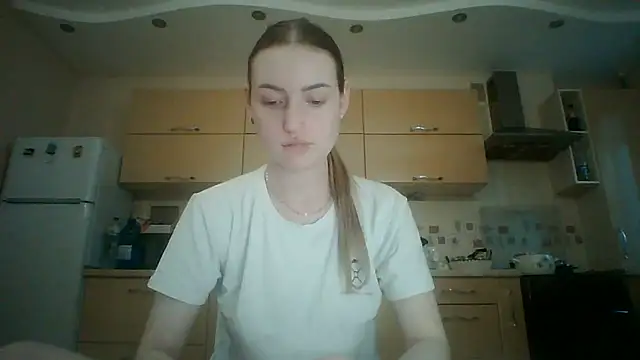 Snapshot of Lisanta chatting on July 2026 04:44:01 PM Lisanta online show from July 2026 04:44:01 PM