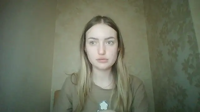 Snapshot of Lisanta chatting on July 2026 07:01:02 PM Lisanta online show from July 2026 07:01:02 PM