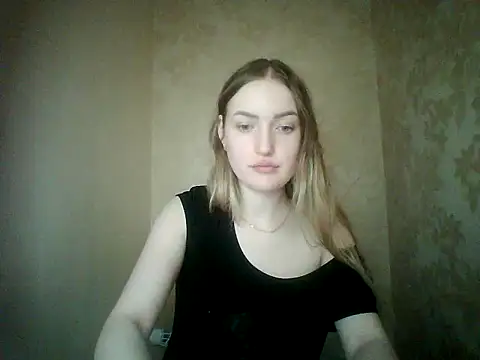 Snapshot of Lisanta chatting on July 2026 05:42:02 PM Lisanta online show from July 2026 05:42:02 PM