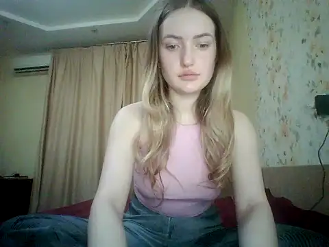Snapshot of Lisanta chatting on July 2026 07:13:02 PM Lisanta online show from July 2026 07:13:02 PM