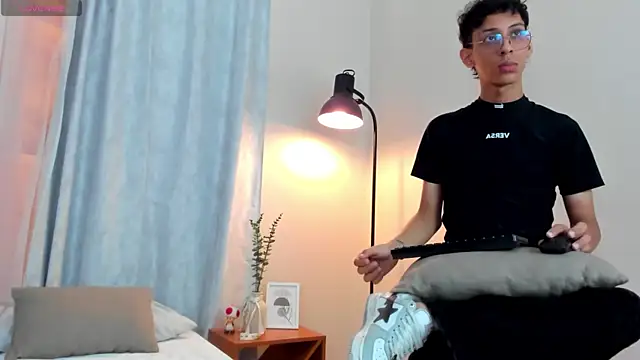 dax blaze online show from April 2026 01:06:01 PM