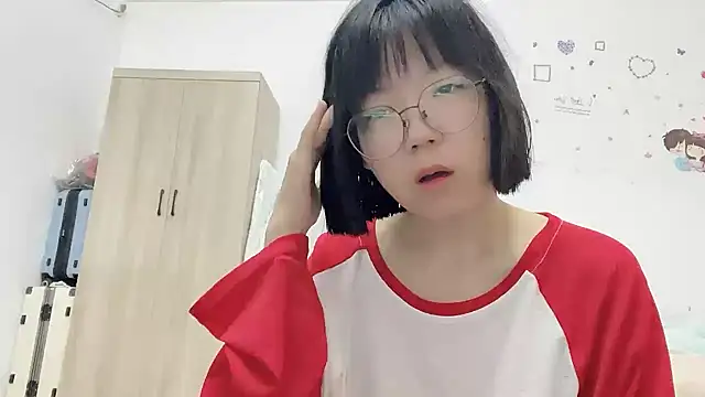 Snapshot of Belle-LL chatting on May 2026 03:40:02 PM Belle-LL online show from May 2026 03:40:02 PM