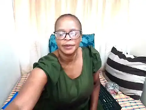 Snapshot of Ebony_Bloom69 chatting on May 2026 05:01:02 AM Ebony Bloom69 online show from May 2026 05:01:02 AM
