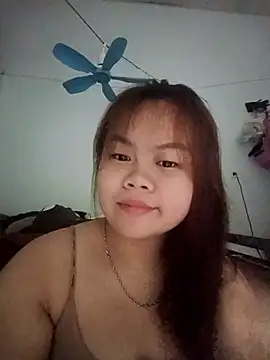 Snapshot of Truxcy1 chatting on April 2026 12:34:01 AM Truxcy1 online show from April 2026 12:34:01 AM