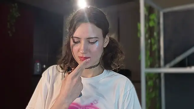 lovergirl4me online show from April 2026 05:30:01 PM