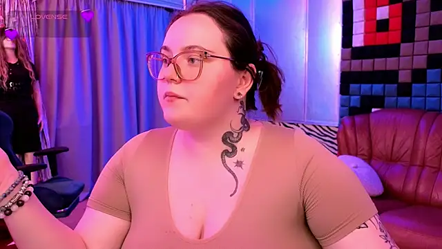 Snapshot of CatherineClaire chatting on July 2026 04:44:01 PM CatherineClaire online show from July 2026 04:44:01 PM