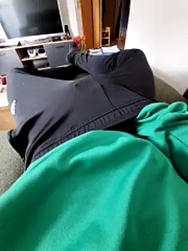 tom138jr online show from April 2026 03:04:01 PM