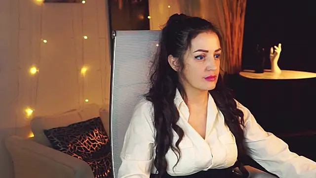 AureliaVane online show from May 2026 03:51:02 PM
