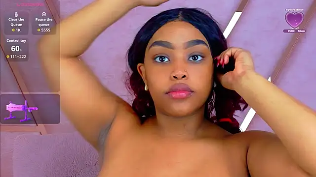 TiannahGlow online show from May 2026 12:46:02 PM