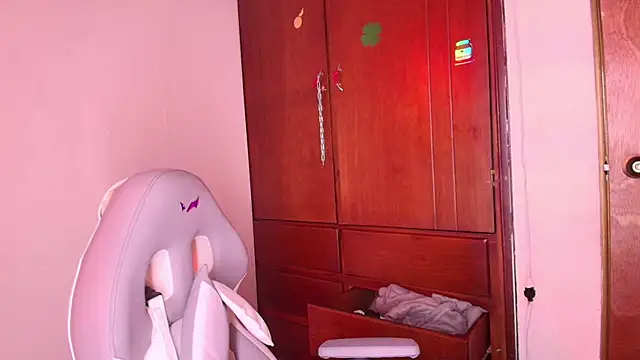 Victoriia Jackson online show from June 2026 06:35:01 PM