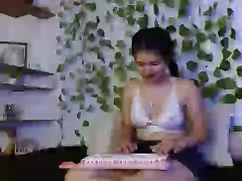Jennal-Guerrero online show from May 2026 10:50:03 PM