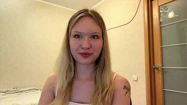 HoneyBlink online show from May 2026 03:17:01 PM