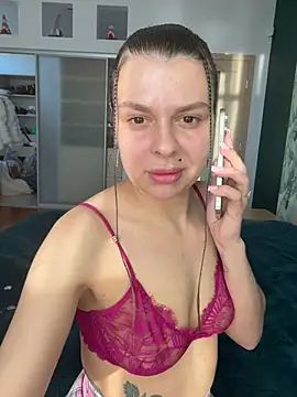 tooprettytobeeasy online show from April 2026 04:27:02 PM