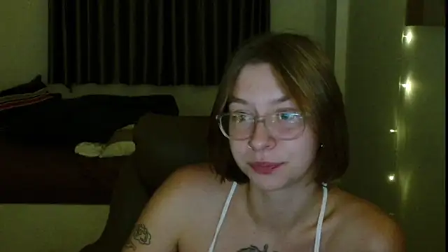 JuicyErika online show from July 2026 06:57:02 PM