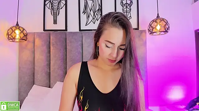 Vanne Queen  online show from June 2026 11:31:01 AM