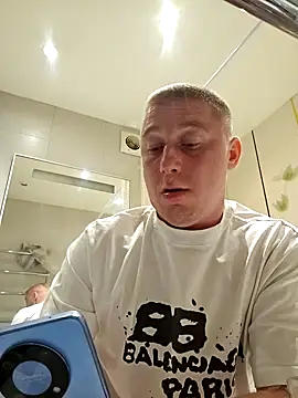 Petreliseev online show from April 2026 01:17:02 PM