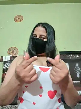 Snapshot of Priya_9945 chatting on July 2026 01:24:01 PM Priya 9945 online show from July 2026 01:24:01 PM