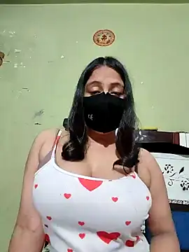 Snapshot of Priya_9945 chatting on July 2026 06:21:02 AM Priya 9945 online show from July 2026 06:21:02 AM
