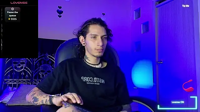 Snapshot of Vergil_Noir_ chatting on June 2026 03:38:02 AM Vergil Noir online show from June 2026 03:38:02 AM