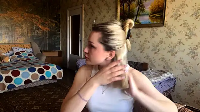 Snapshot of AlisiaStreitmatter chatting on May 2026 11:04:02 AM AlisiaStreitmatter online show from May 2026 11:04:02 AM