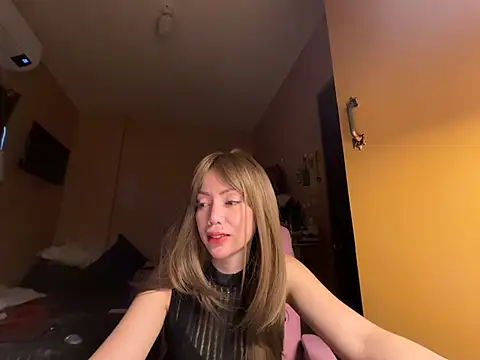 Snapshot of sweet_glam chatting on May 2026 07:05:02 AM sweet glam online show from May 2026 07:05:02 AM