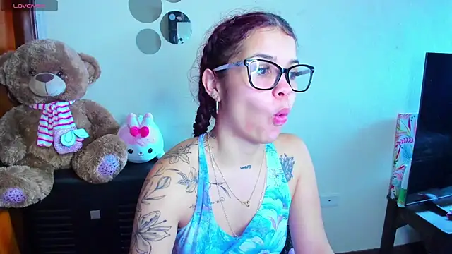 Snapshot of angelina_77 chatting on May 2026 03:16:02 PM angelina 77 online show from May 2026 03:16:02 PM