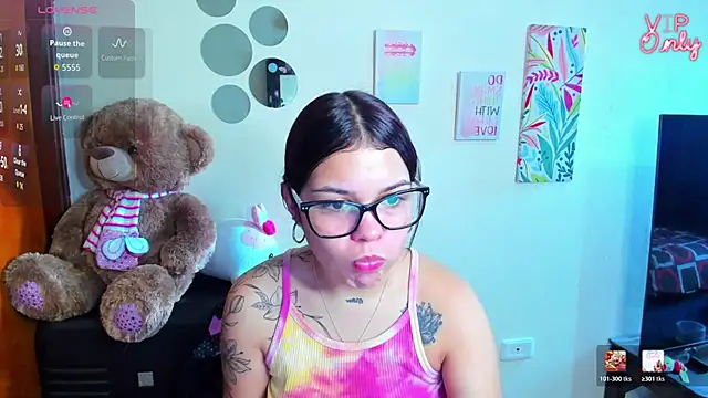 Snapshot of angelina_77 chatting on May 2026 02:12:01 PM angelina 77 online show from May 2026 02:12:01 PM