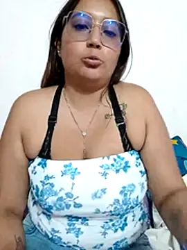 valeriaherre online show from April 2026 10:45:02 PM