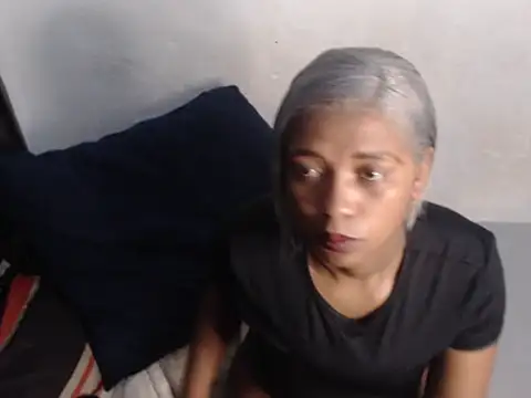 Snapshot of NawtyDiva4u chatting on June 2026 04:01:02 AM NawtyDiva4u online show from June 2026 04:01:02 AM