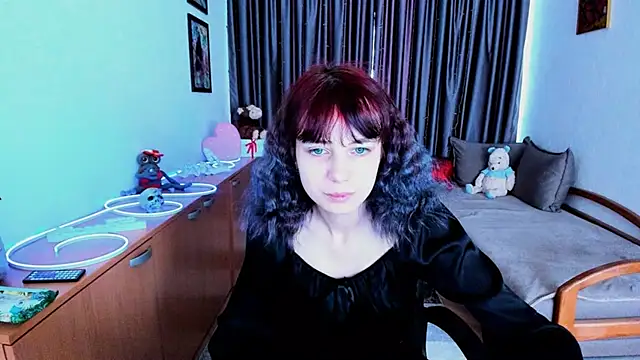 Snapshot of MiniLysii chatting on June 2026 06:11:02 AM MiniLysii online show from June 2026 06:11:02 AM