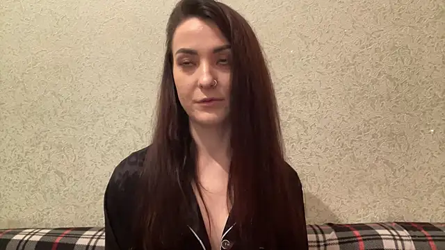 Madisonlovx online show from April 2026 07:49:02 PM