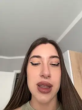 BOOMFOXY online show from June 2026 12:20:01 PM