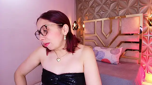 Snapshot of stephaniesun_ chatting on June 2026 12:58:02 PM stephaniesun online show from June 2026 12:58:02 PM