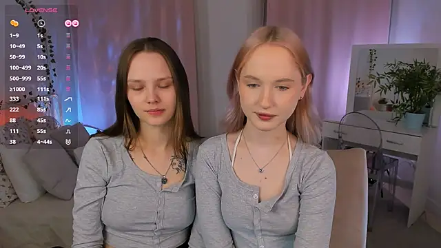 lisaluve online show from May 2026 09:31:02 PM