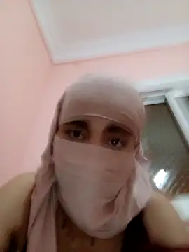 fatiflour99 online show from April 2026 04:53:02 PM