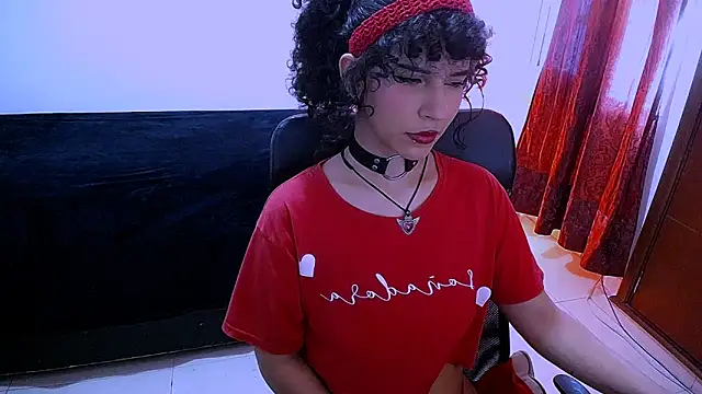 Snapshot of Nyxxei chatting on May 2026 08:28:02 PM Nyxxei online show from May 2026 08:28:02 PM