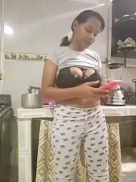 Snapshot of Stefany_03_ chatting on June 2026 01:22:01 AM Stefany 03 online show from June 2026 01:22:01 AM