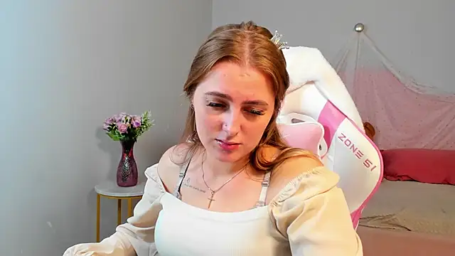 EllaBells online show from August 2026 05:10:02 AM