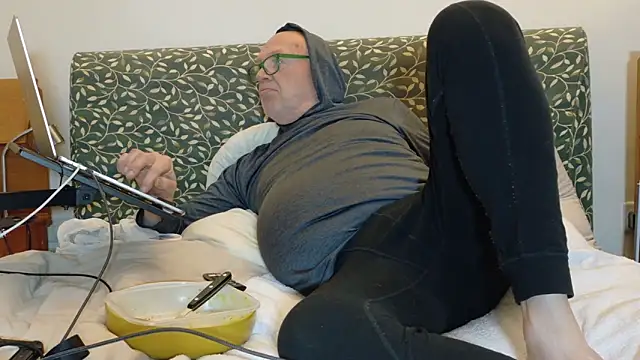 Snapshot of KinkCentral chatting on May 2026 08:37:02 PM KinkCentral online show from May 2026 08:37:02 PM